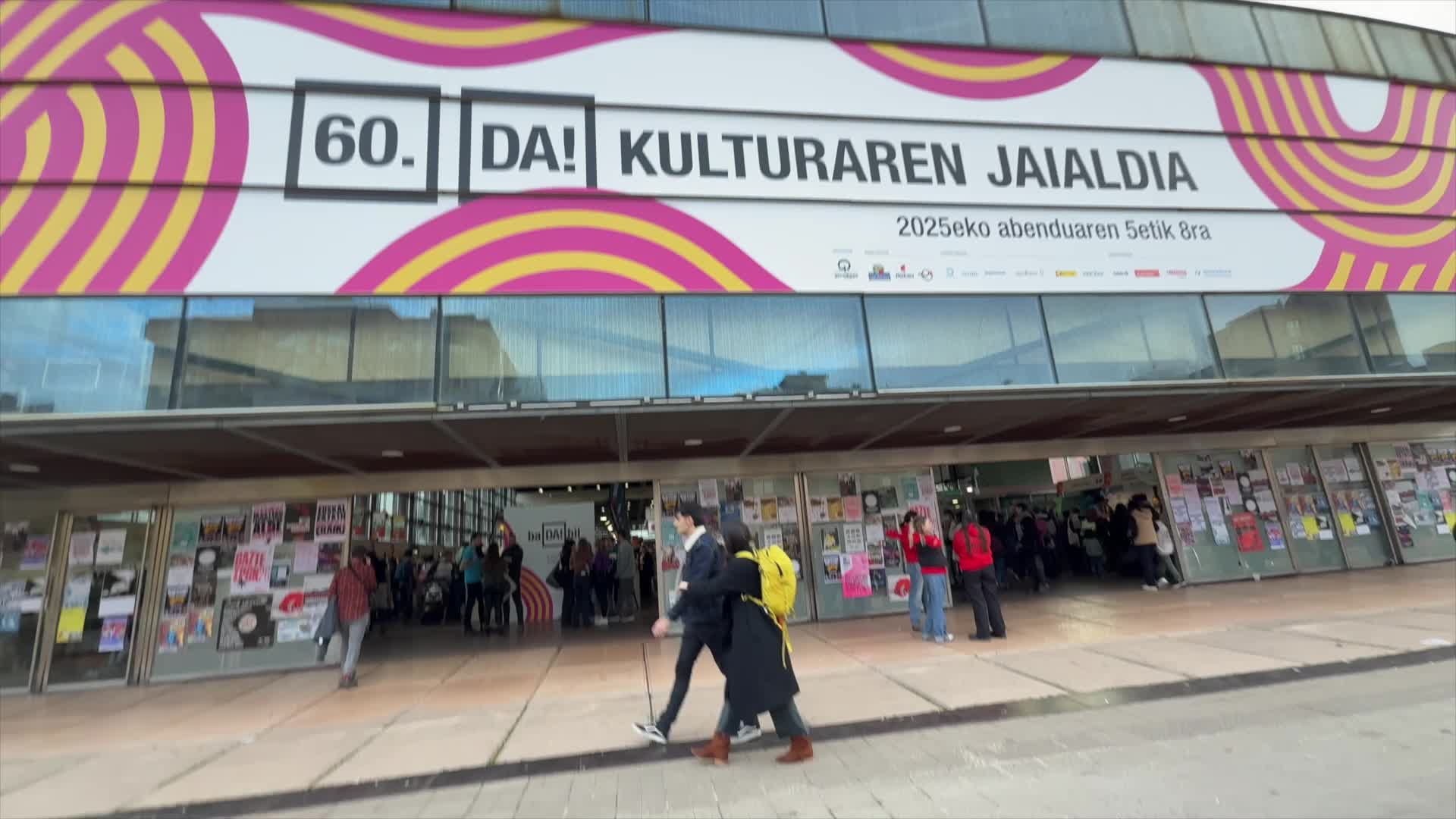 Bideoklipa: abenduak 6