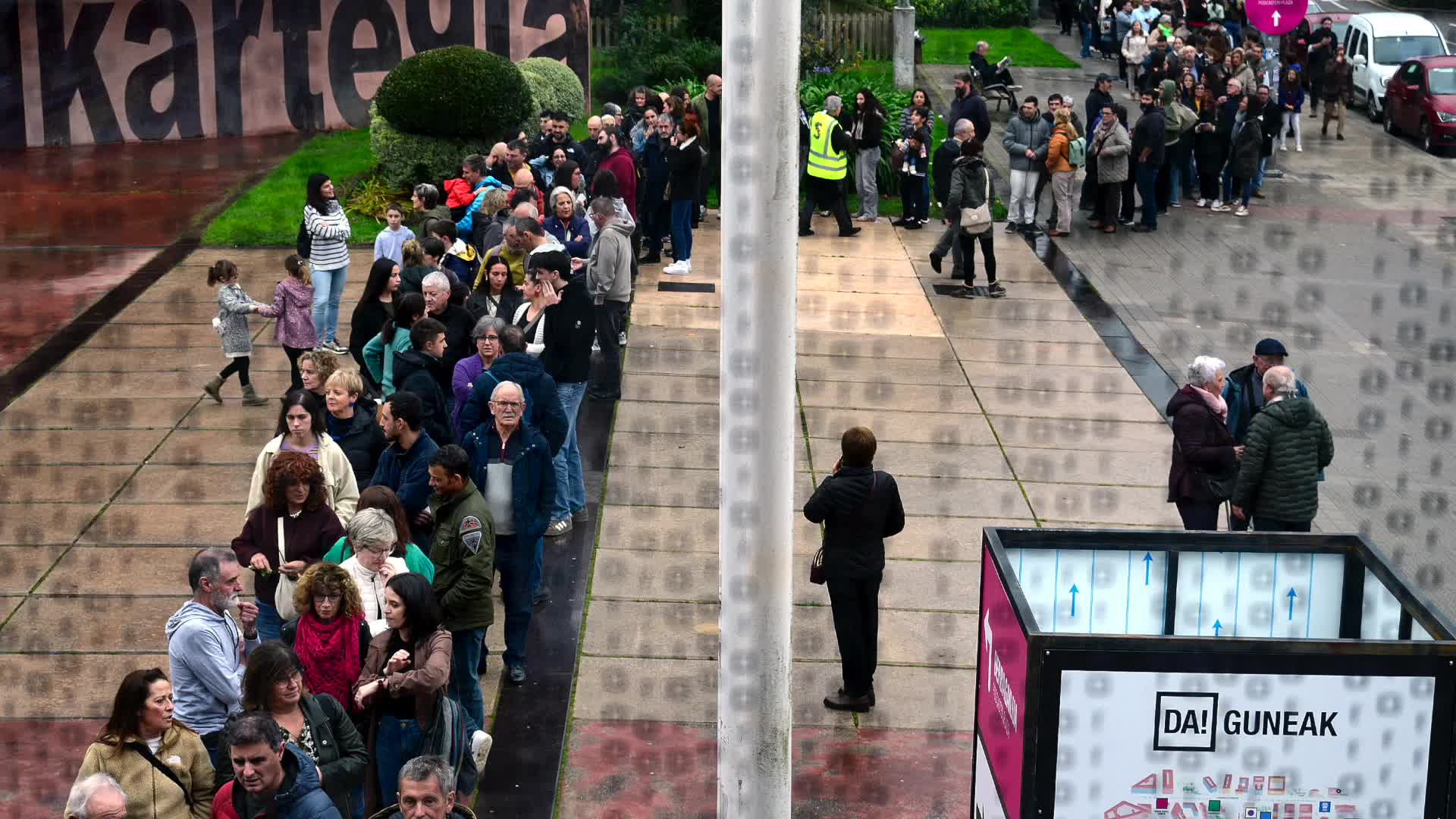 Bideoklipa: abenduak 6